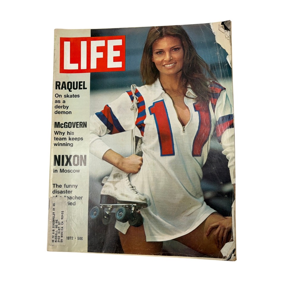 Vintage LIFE Magazine June 16 1972 Raquel Welch Roller Derby Nixon McGovern